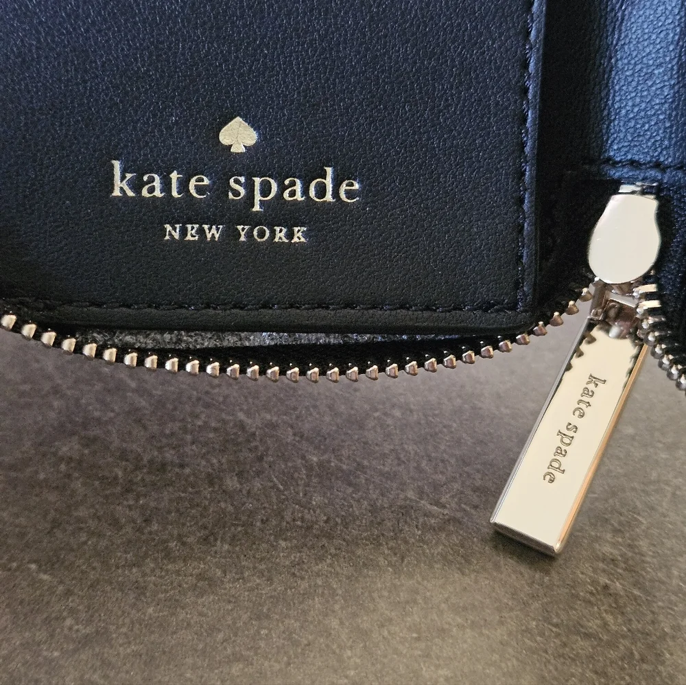 Kate Spade 7 Key Case With Zipper - NWOT - Picture 4 of 7